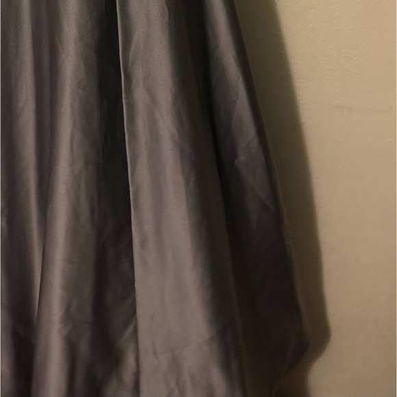 Arianna by Rachel Kaye gown size 16 one zipper covered by the cape style top - Picture 3 of 6